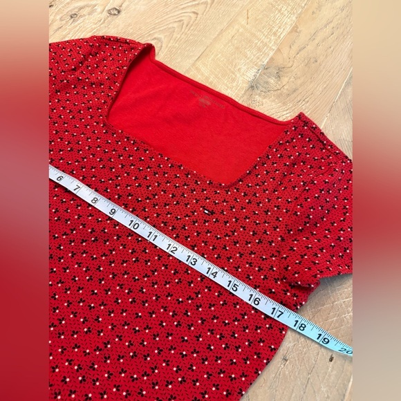 Tommy Hilfiger Red Crew Neck T-Shirt w small pattern L - Picture 2 of 5
